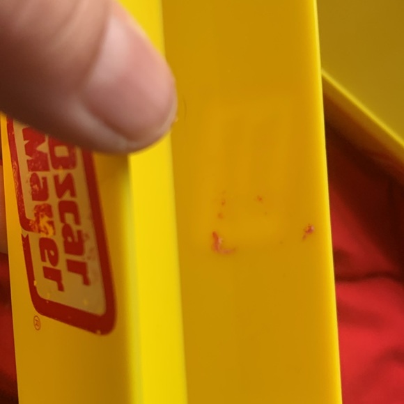 Set of 2 Oscar Mayer Meyer Hot Dog Tray Holders Yellow Plastic. See red smudges - Picture 3 of 5